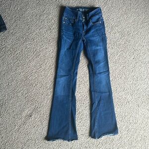 American Eagle artist flare short length
